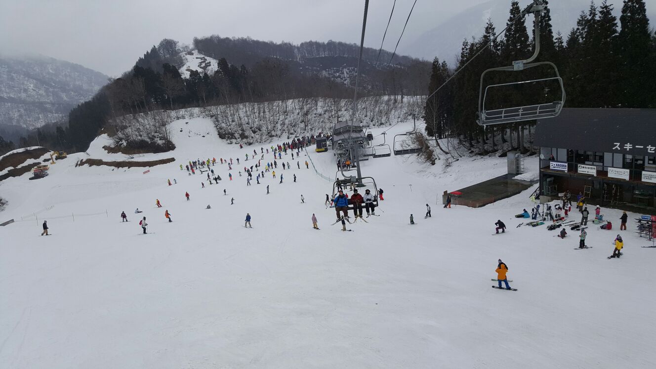神乐滑雪场 · 雪季开到五月 配图 4