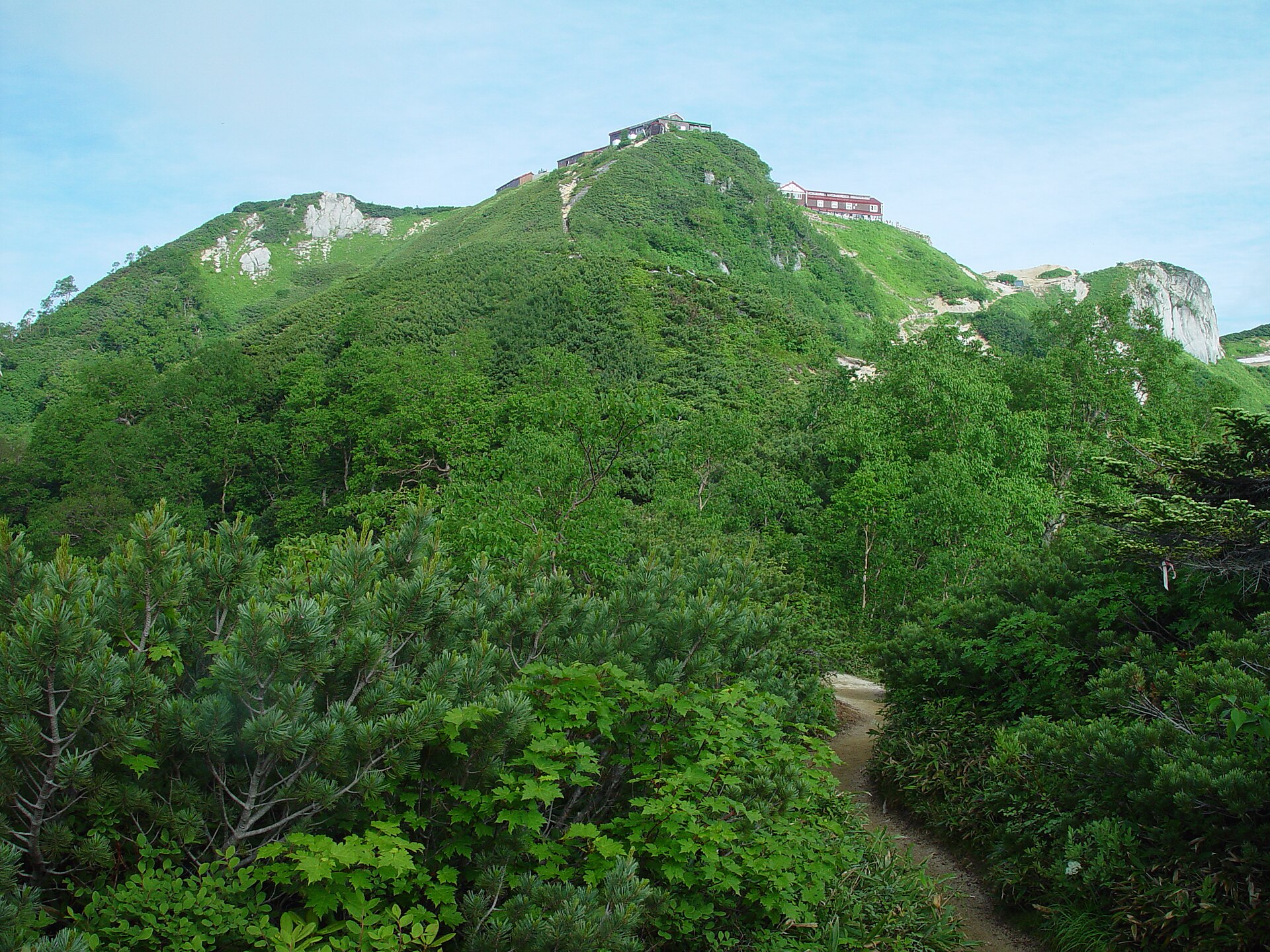 燕岳 · 合战尾根上燕山庄 配图 3