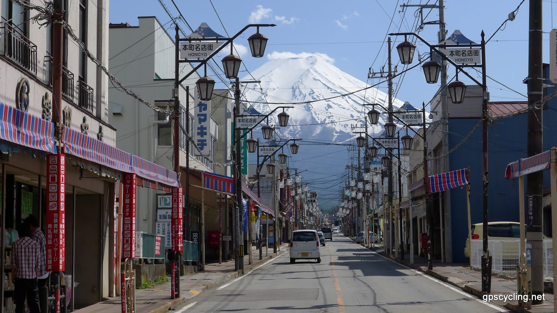 富士吉田本町通 · 街道尽头的富士山 配图 2